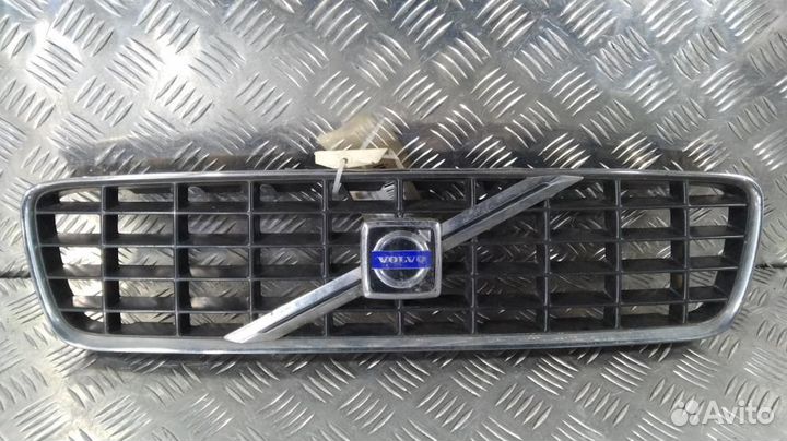 Решетка радиатора 9151881 Volvo S60 (2000-2009)