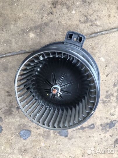 Киа Рио.хендай солярис.моторчик печки