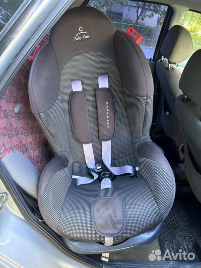 Автомобильное детское кресло