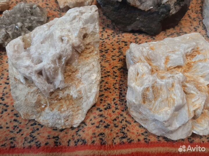 Природные камни :Кварц, кальцит,флюорит,барит,гипс