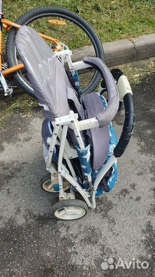 Коляска прогулочная + накидка для ног + от дождя
