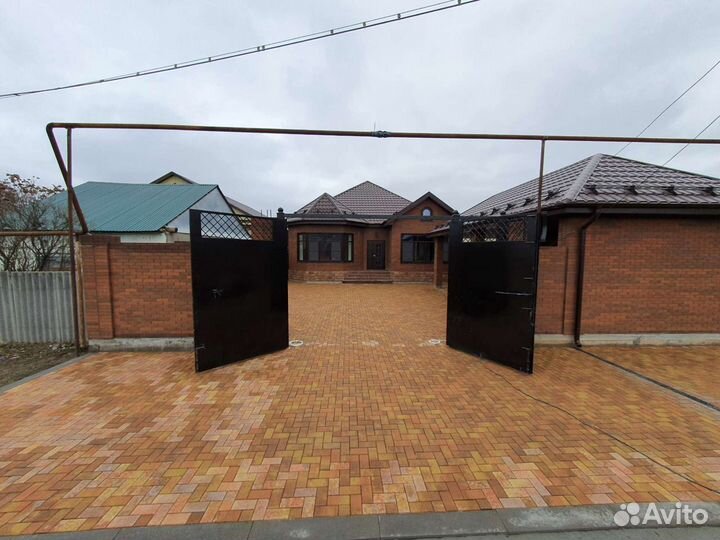 Укладка плитки и брусчатки