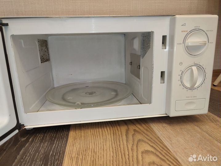 Микроволновая печь Daewoo, полностью рабочая