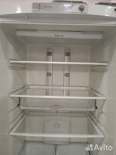 Продам Холодильник (no frost) бу Hotpoint Ariston