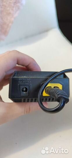 Зарядка для аккумуляторов (батареек)