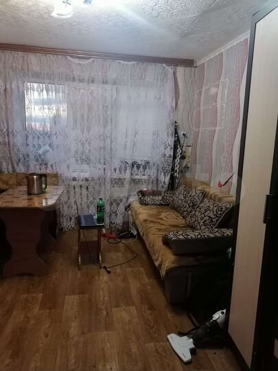 Комната 37 м² в 2-к., 3/3 эт.