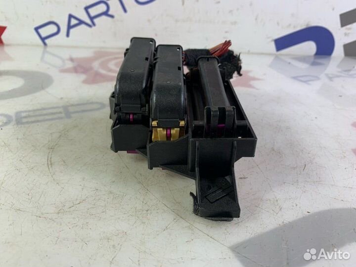 Блок предохранителей Audi A4 2010