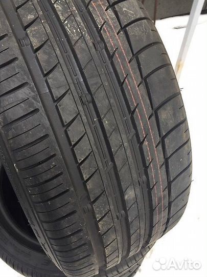 Triangle TH201 265/35 R18