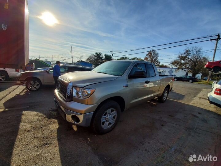 Разбор на запчасти Toyota Tundra