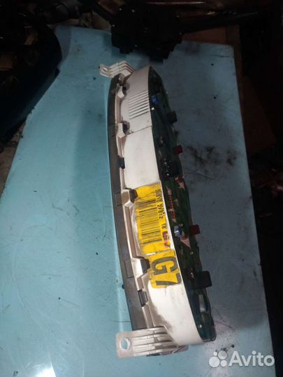 Панель приборов Nissan Primera P11 МКПП 1, 6