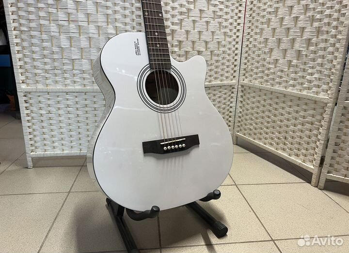 Гитара для обучения с комплектом