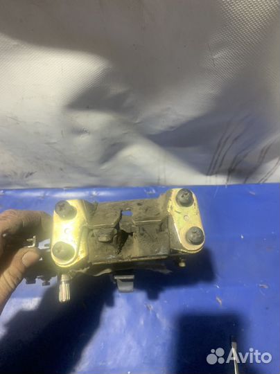 Замок сдвижной двери toyota estima lucida cxr20