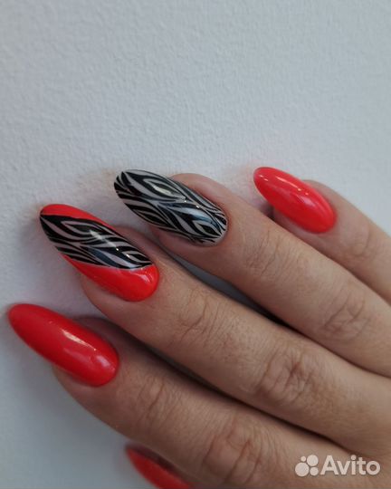 Маникюр/педикюр/наращивание