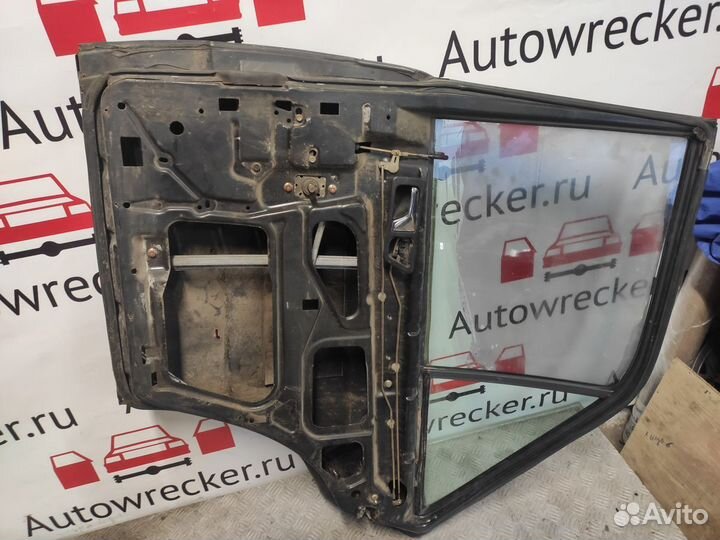 Дверь задняя правая Мерседес 190 (W201)