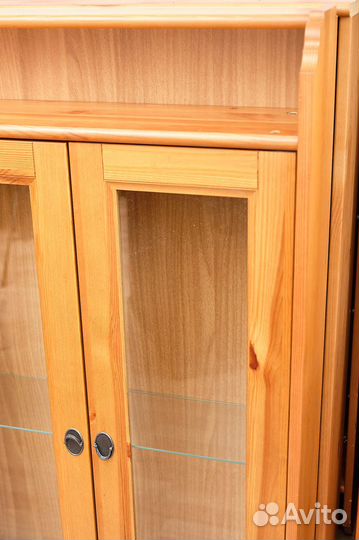 Настенный шкаф