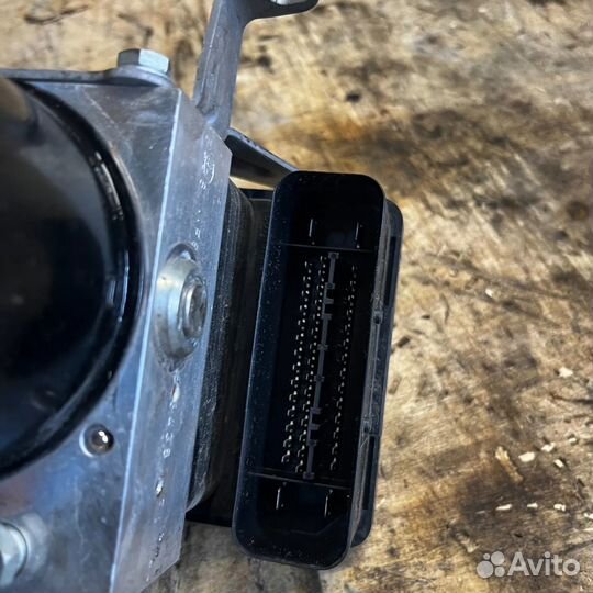 Блок абс, 10096008303 BMW 3 E90 E91 2005-2012 года