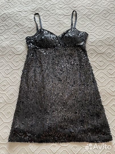 Вечернее платье с пайетками