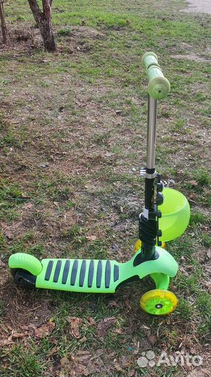 Детский велосипед трехколесный с ручкой и самокат