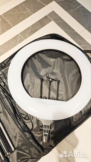 Кольцевая лампа RL21, 54 см со штативом