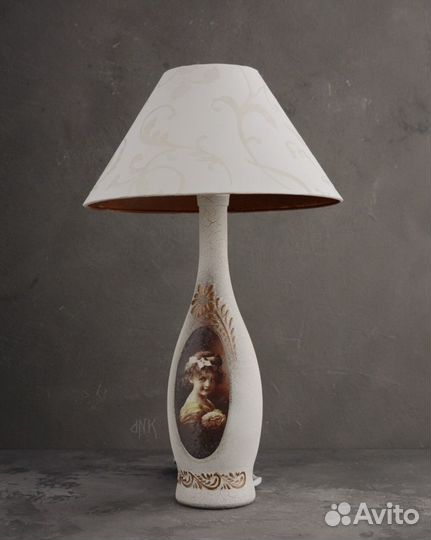 Лампа настольная новая