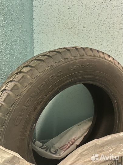 GT Radial Champiro IcePro SUV 235/65 R17