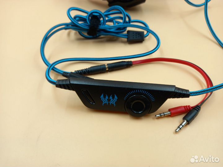 835898 Игровые наушники с микрофоном