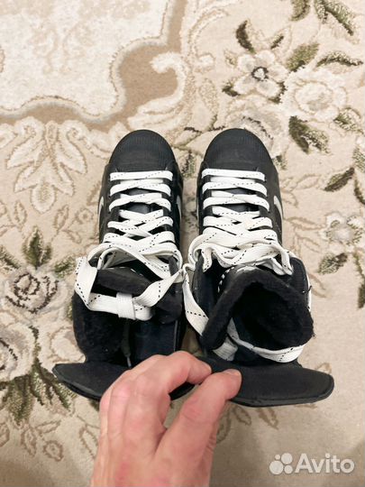 Коньки хоккейные Ontario