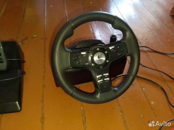 Игровой руль logitech
