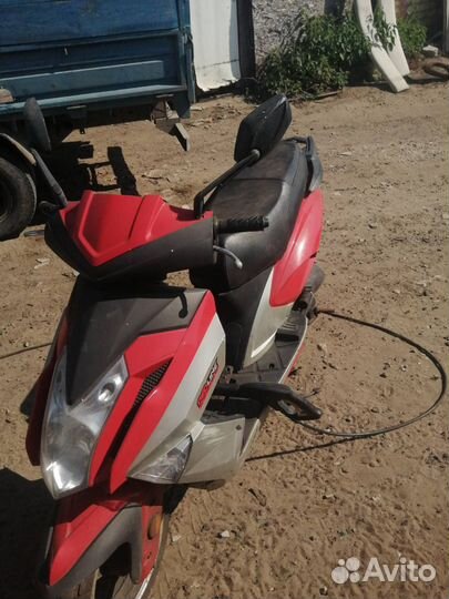 Продам скутер 80