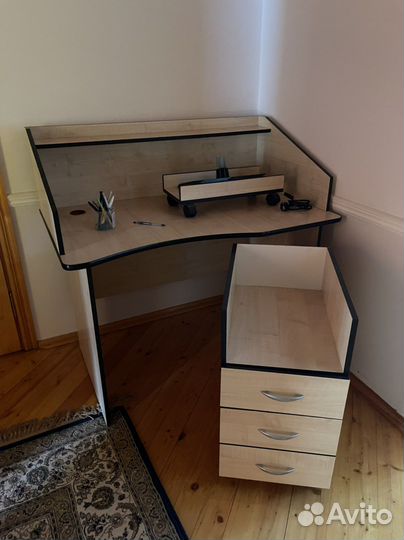 Компьютерный стол бу