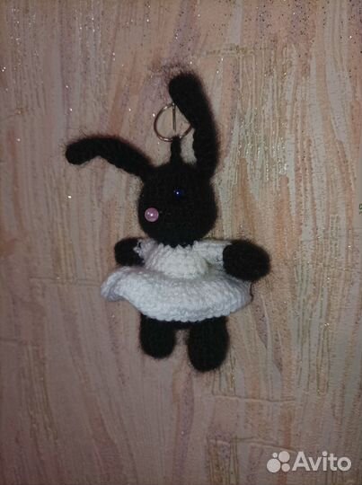 Вязаные игрушки зайчик