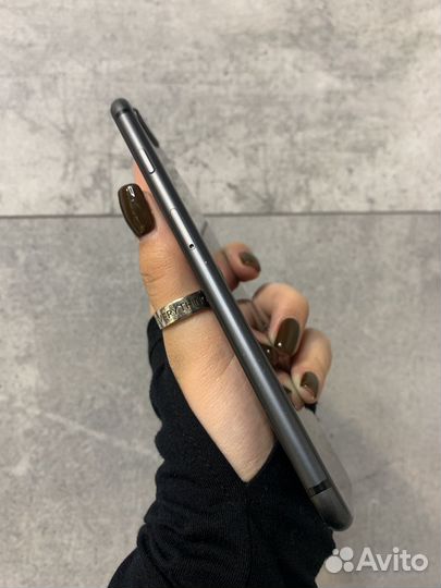 iPhone 8 Plus, 64 ГБ