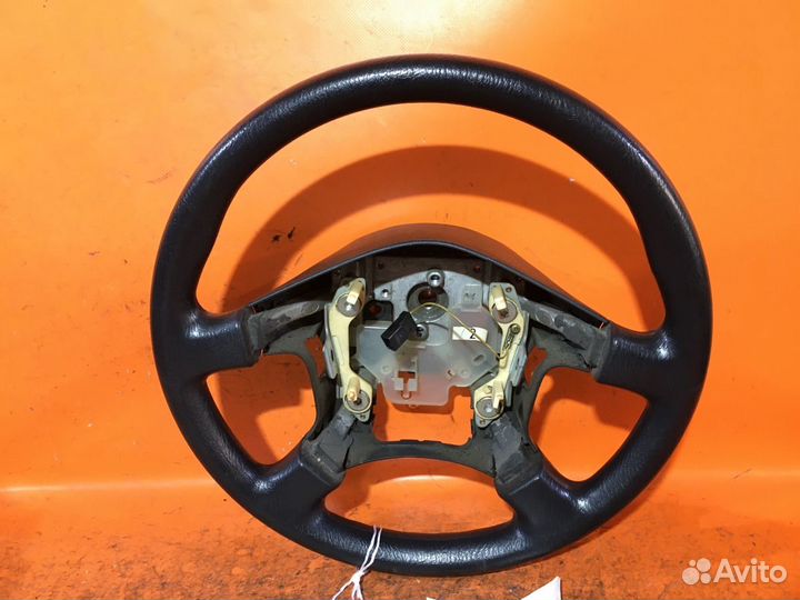 Руль на Nissan Bluebird EU14