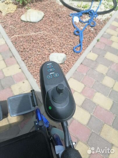 Инвалидная коляска с электроприводом