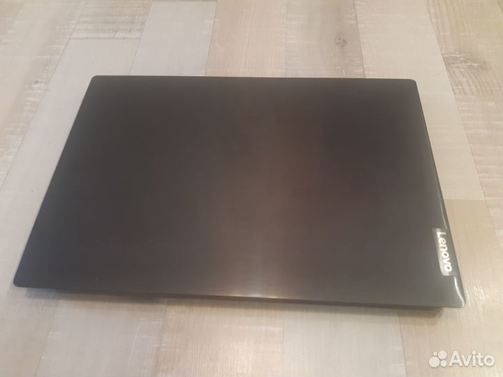 Lenovo Ryzen 3 /8Гб DDR4/250Gb+1000Gb/ Vega 3 2Gb