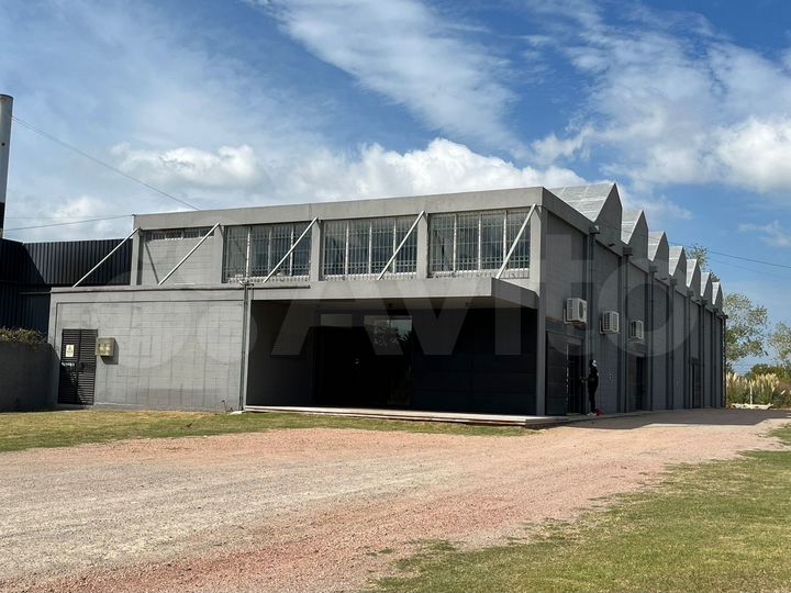 Здание 760 м²