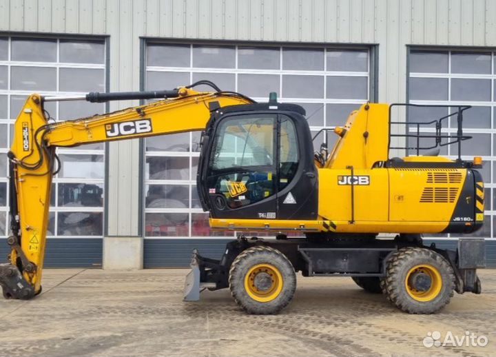 Стекло лобовое для JCB JC 160/180/200 от 2010 г