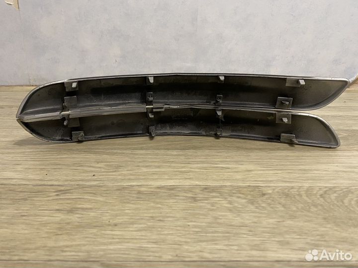 Молдинги Nissan Tiida