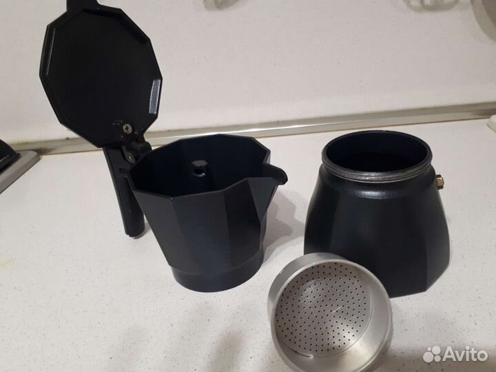 Гейзерная кофеварка