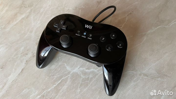 Wii Classic Controller Pro