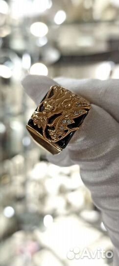 Мужская золотая печатка с камнем