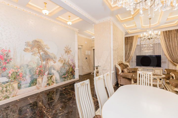 Дом 300 м² на участке 10 сот.