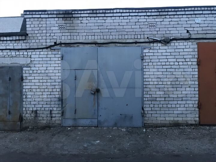 Гараж, > 30 м²