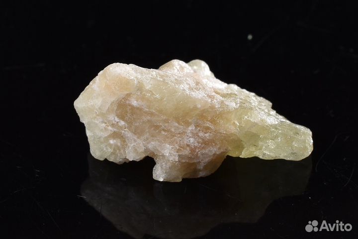 Бразилианит. Лот №500