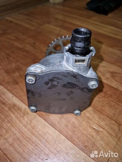 Bmw 5 e60 n52 Вакуумный насос двигателя