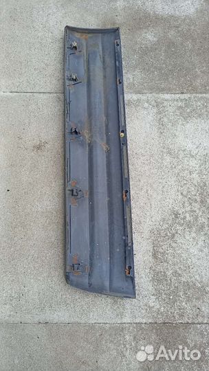 Mitsubishi Pajero 3 передний левый молдинг двери