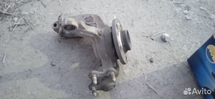 Поворотный кулак VW Polo Sedan 5, Skoda Rapid