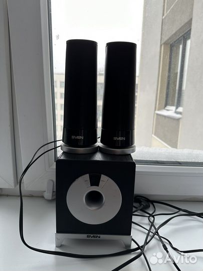 Сабвуфер и колонки sven