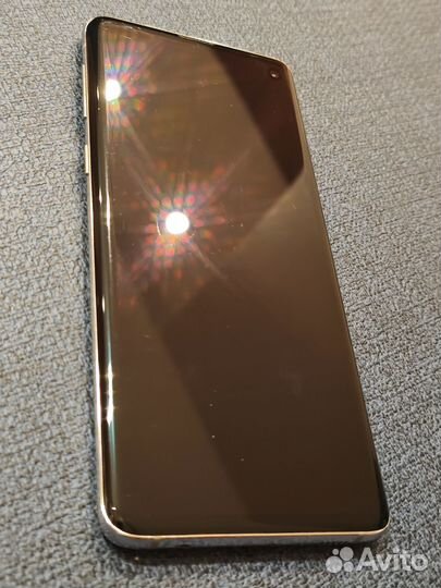 Samsung Galaxy S10, 8/128 ГБ