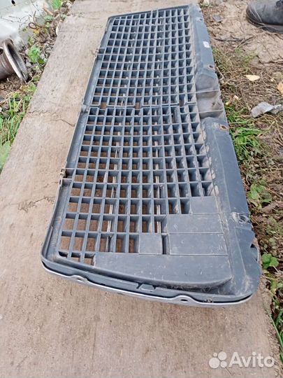 Решетка радиатора Mercedes w210 дорестайлинг